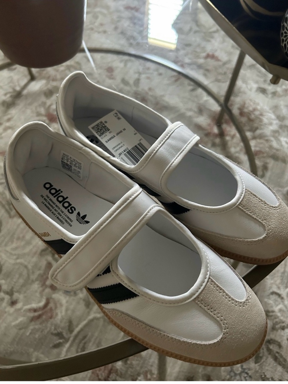 Adidas - Picture 3 of 7